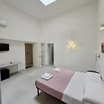 A I R Foria House 3*