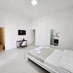 A I R Foria House