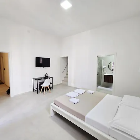 A I R Foria House